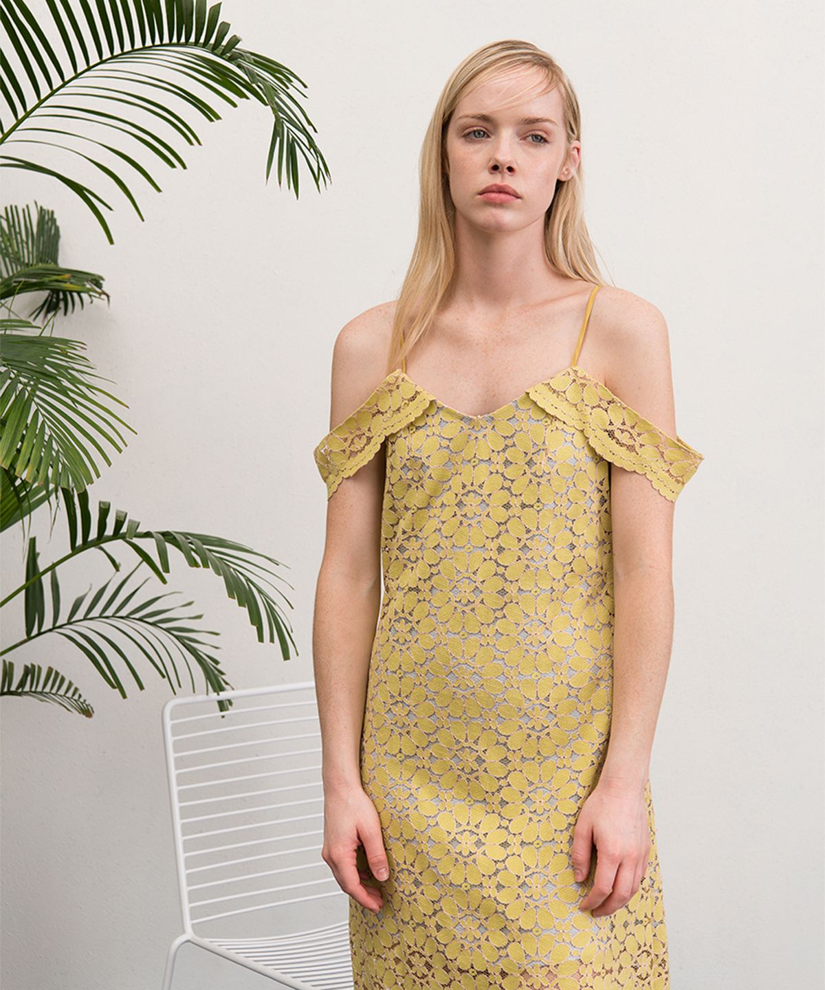 이제이노리(EJNOLEE) Yellow Flower Lace Camisole Dress