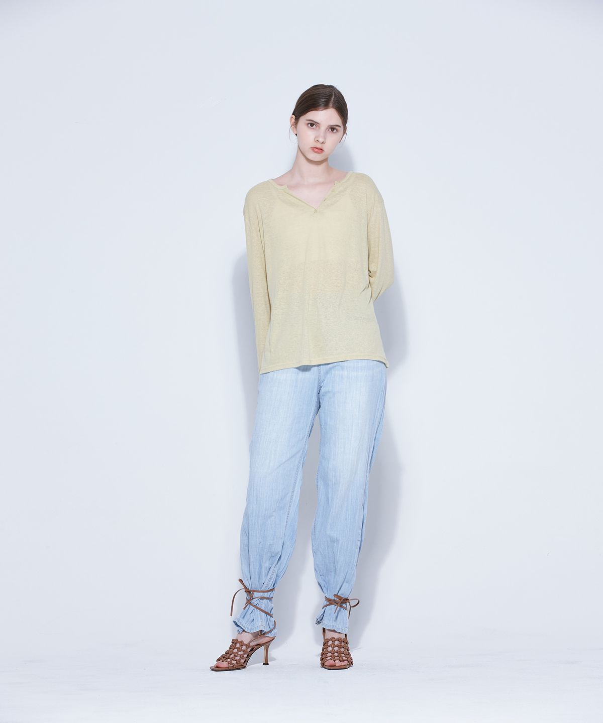 웬스데이딜라잇(WEDNESDAY DELIGHT) Pleated Denim Pants_Light blue