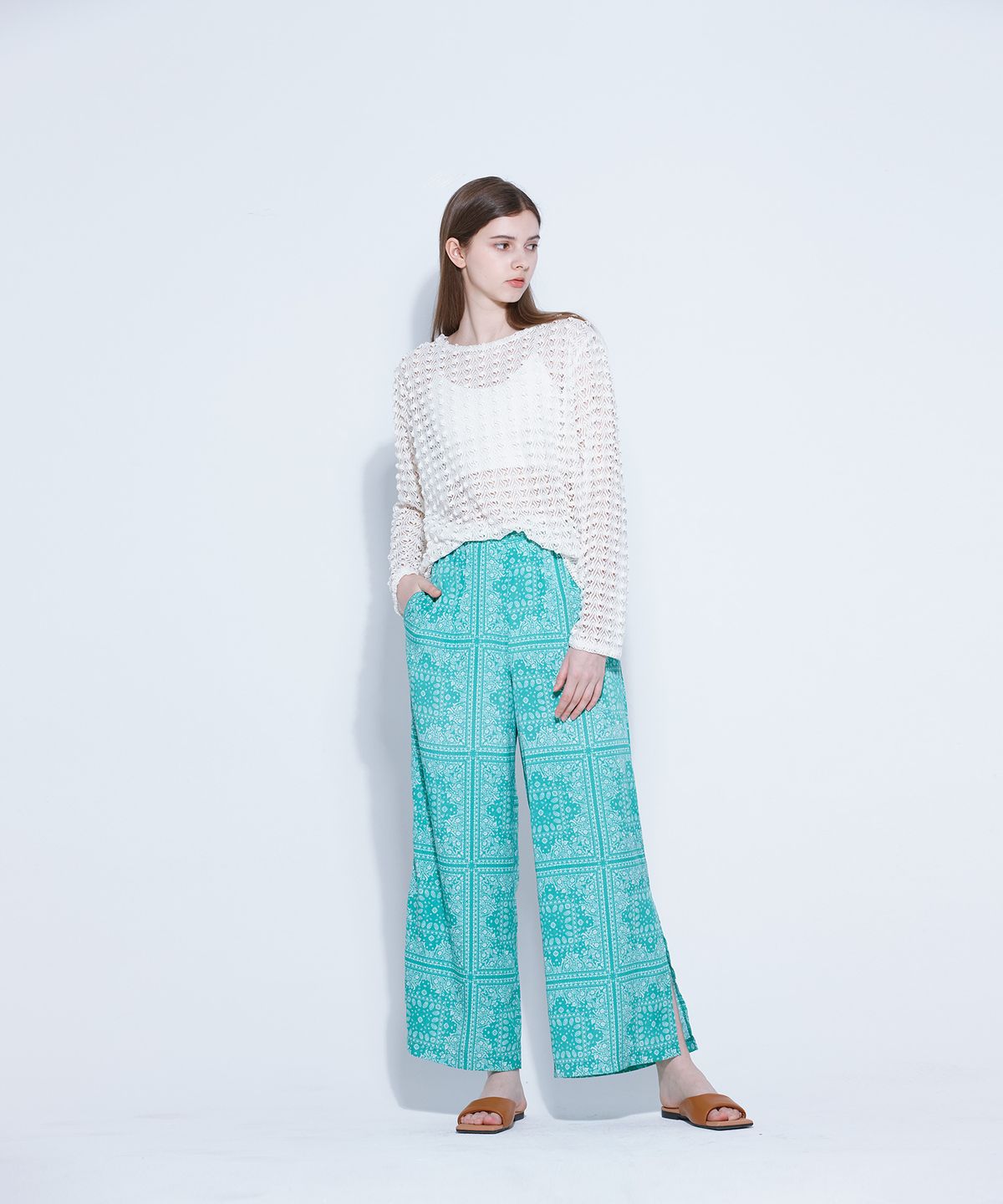 웬스데이딜라잇(WEDNESDAY DELIGHT) Bandana Slit Pants_Green