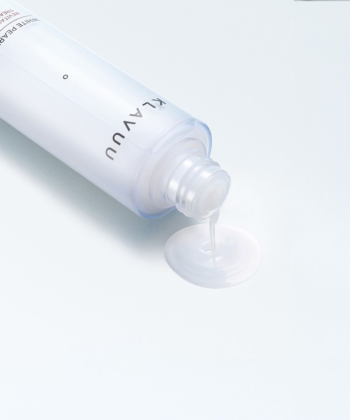 클라뷰(KLAVUU) 화이트 펄세이션 리바이탈라이징 펄 트리트먼트 토너 140ml