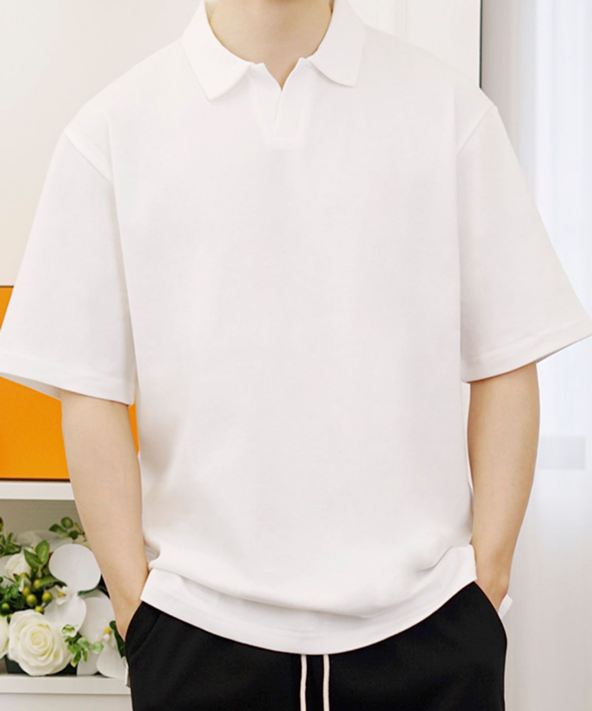 유니어패럴(UNI APPAREL) 더블코튼 오픈카라 루즈핏 반팔티 오프화이트