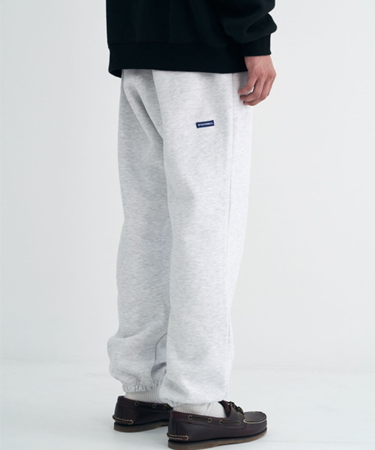 스텝온리(STAFFONLY) STEADY SWEATPANTS (MELANGE WHITE)