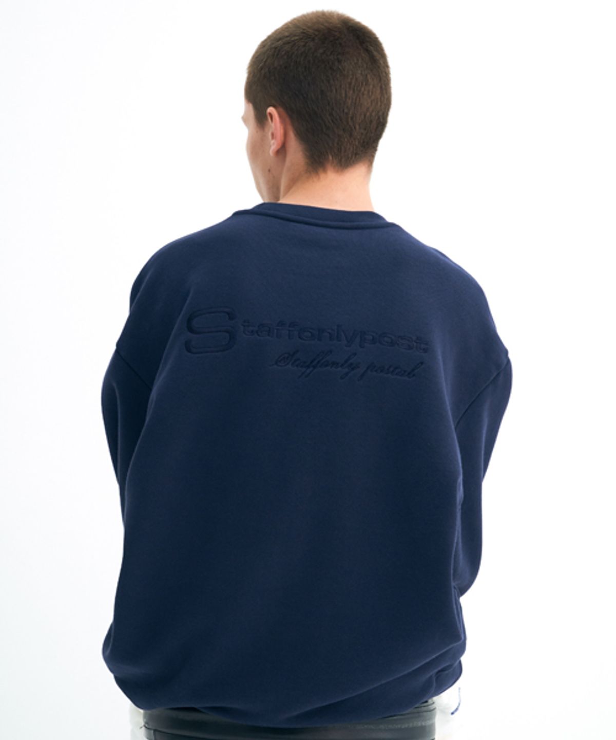 스텝온리(STAFFONLY) S-LOGO SWEATSHIRT (NAVY)
