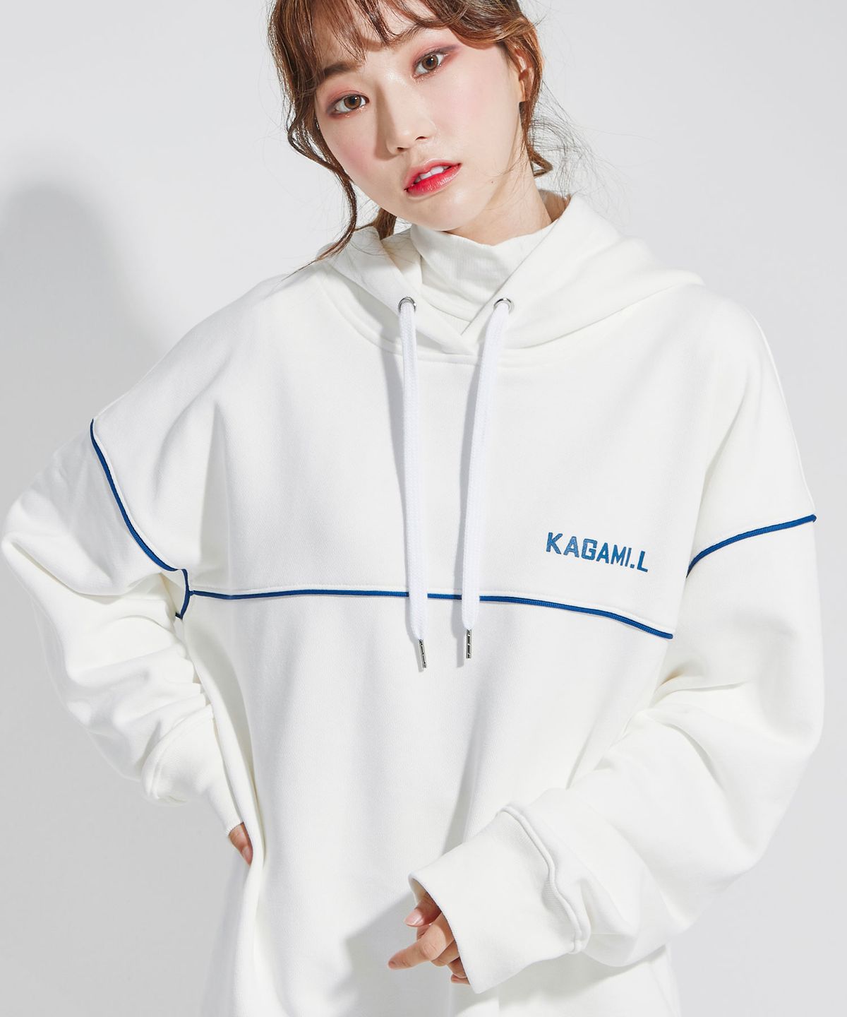 카가미엘(KAGAMI.L) Oversize Front Line Hoodie White
