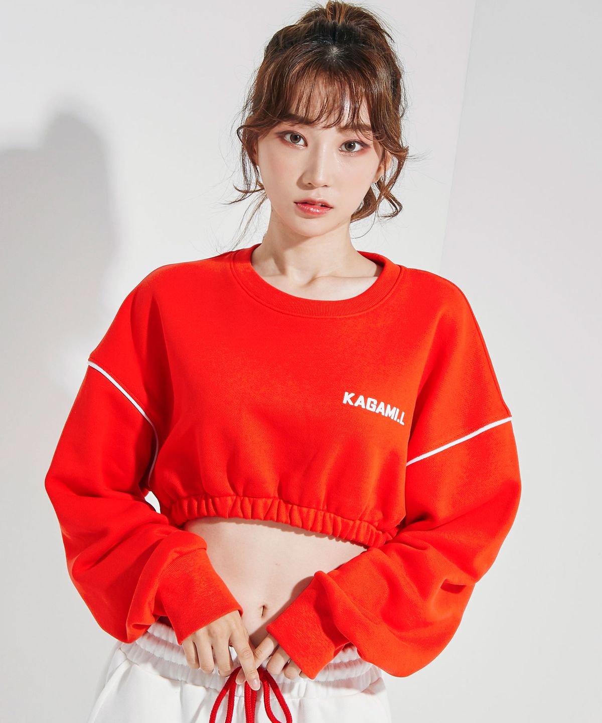 카가미엘(KAGAMI.L) Oversize Line Point Crop Sweat shirt Red