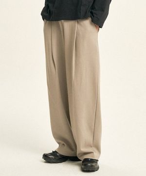 Deep One Tuck Sweat Pants [Light Khaki]
