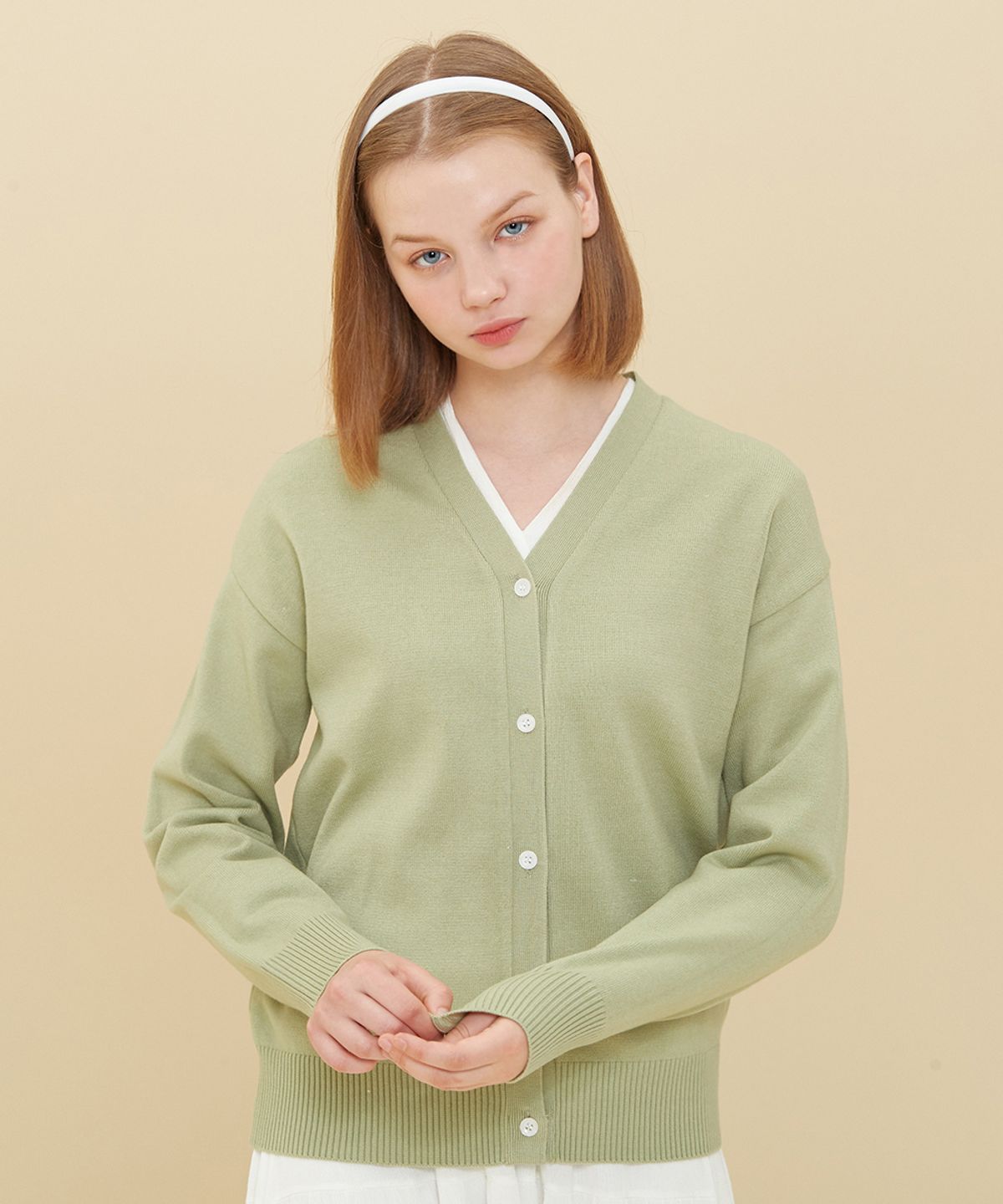 블론드나인(BLOND9) LOUIE BASIC V NECK CARDIGAN_AVOCADO