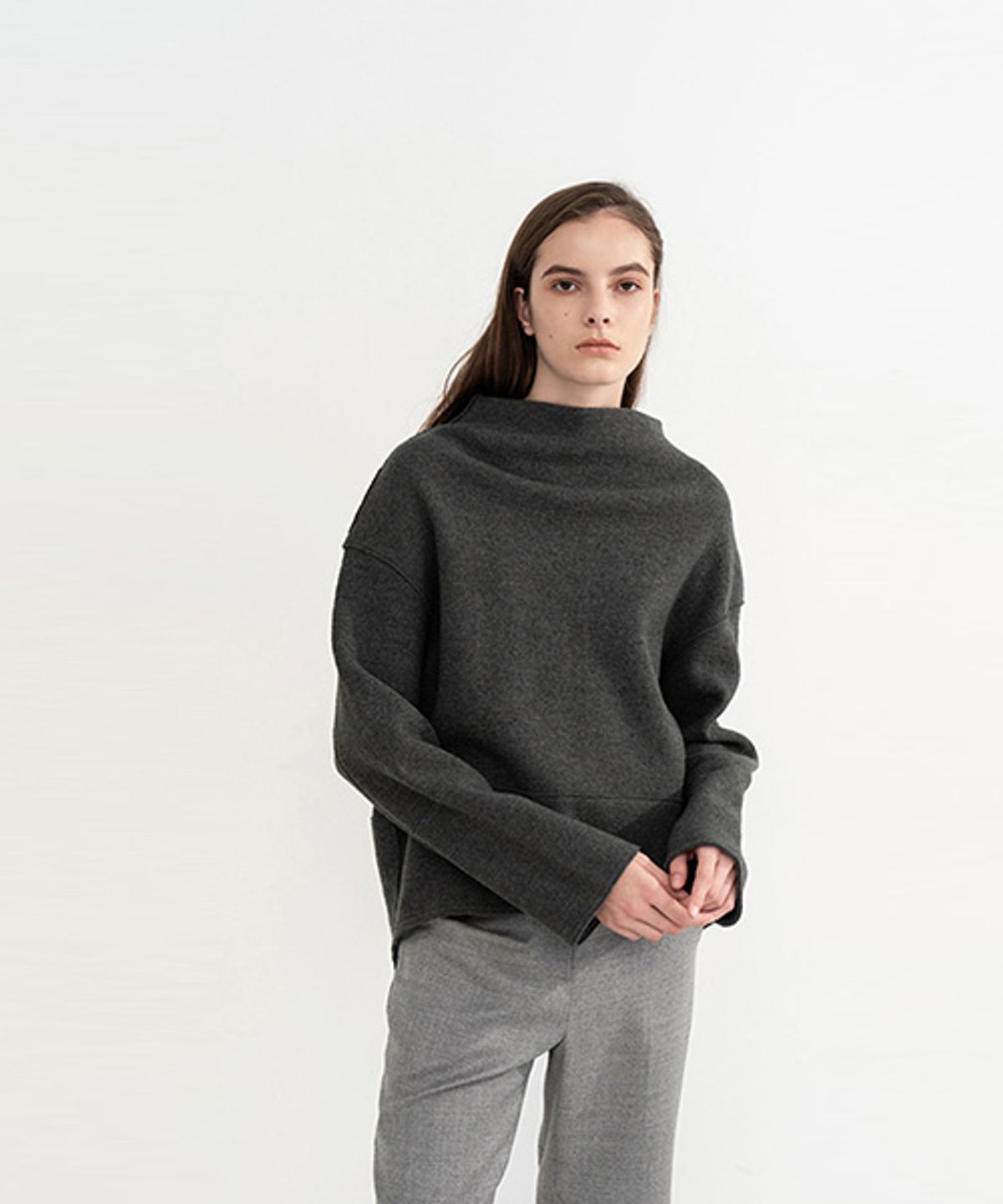 아바몰리(AVA MOLLI) ADF-TOI401-50 BARON WOOL TOP (KH/D)