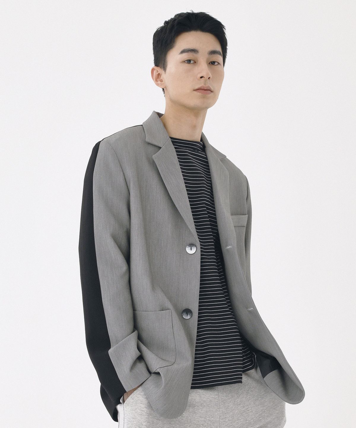 파이브투원(FIVE TO ONE) 하프 블레이저 블랙
