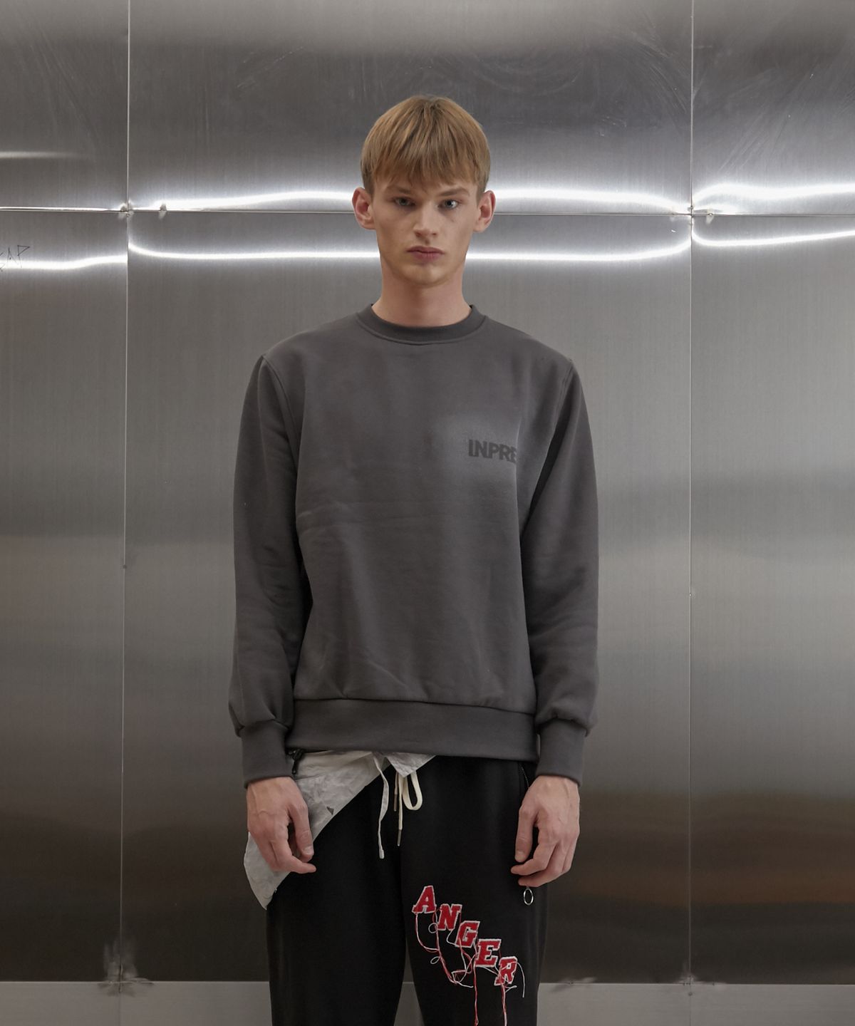 인프랩(INPREP) SMOKE INPREP SWEATSHIRT (DARK GREY)