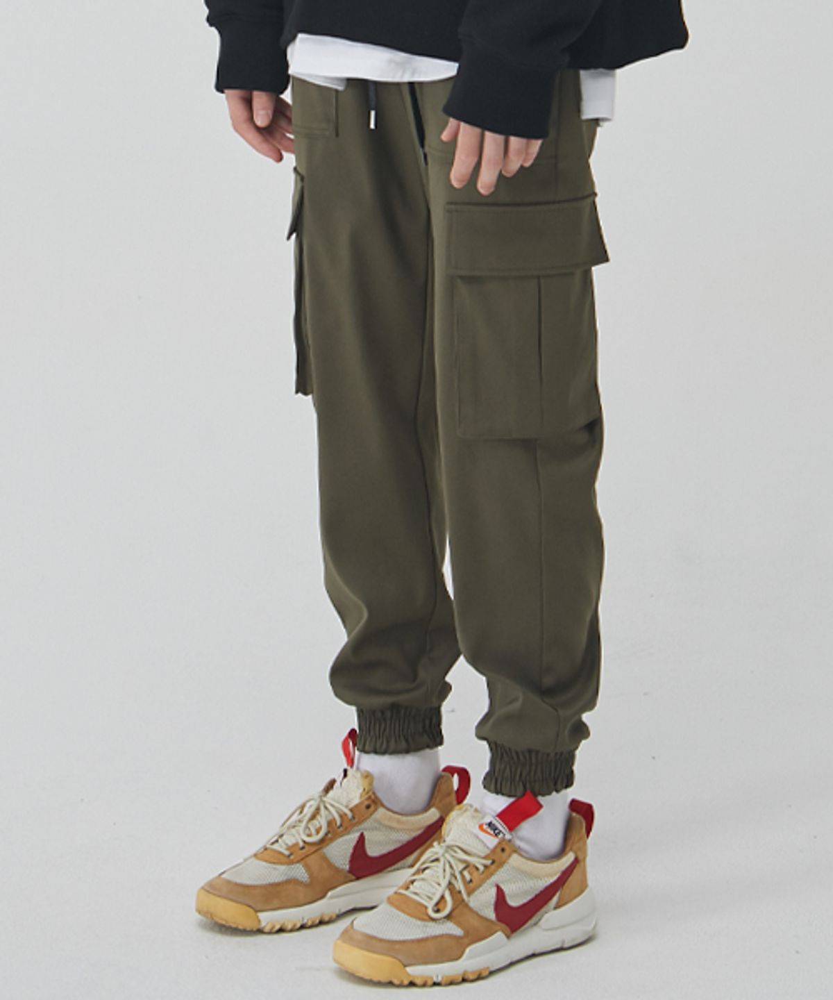 세븐셀라(SEVENSELAH) OG se 카고조거 슬랙스 Khaki