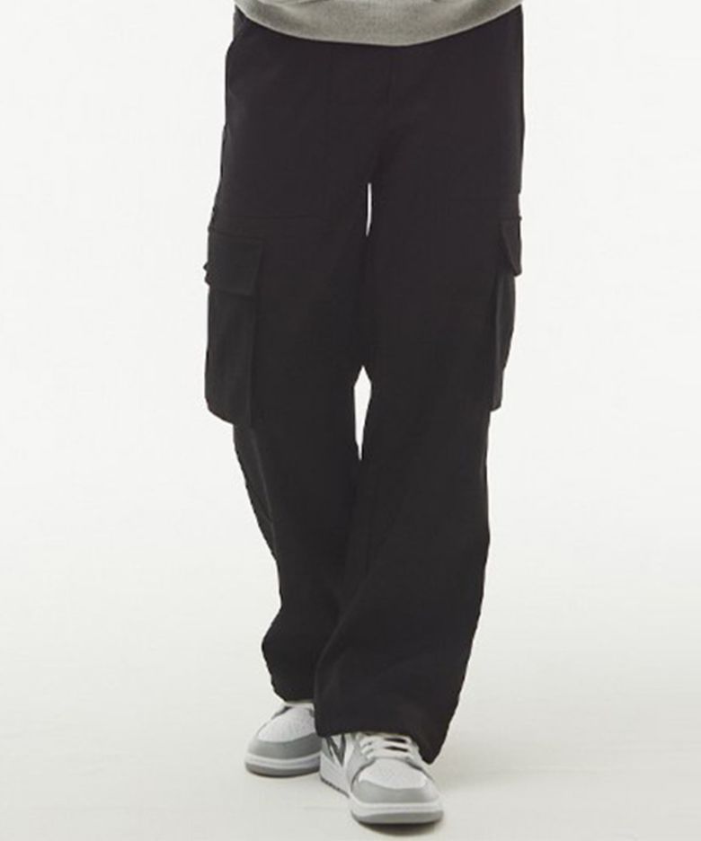 Semi-Wide-Leg Cargo Pants