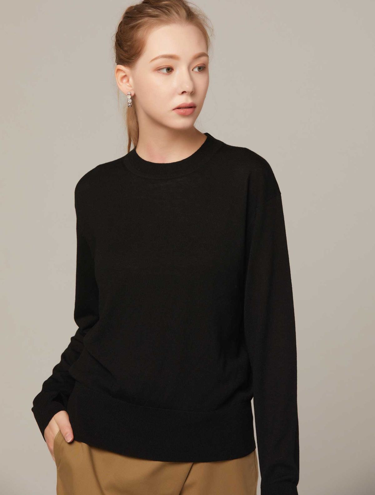 아이홀릭 캐시미어(AYIHOLIC CASHMERE) 하이게이지 라운드넥 긴팔니트