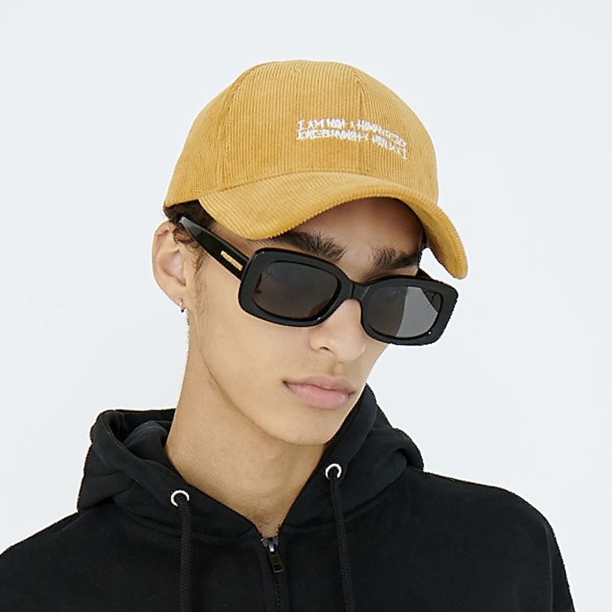 아임낫어휴먼비잉(I AM NOT A HUMAN BEING) BASIC LOGO CORDUROY CAP - BEIGE