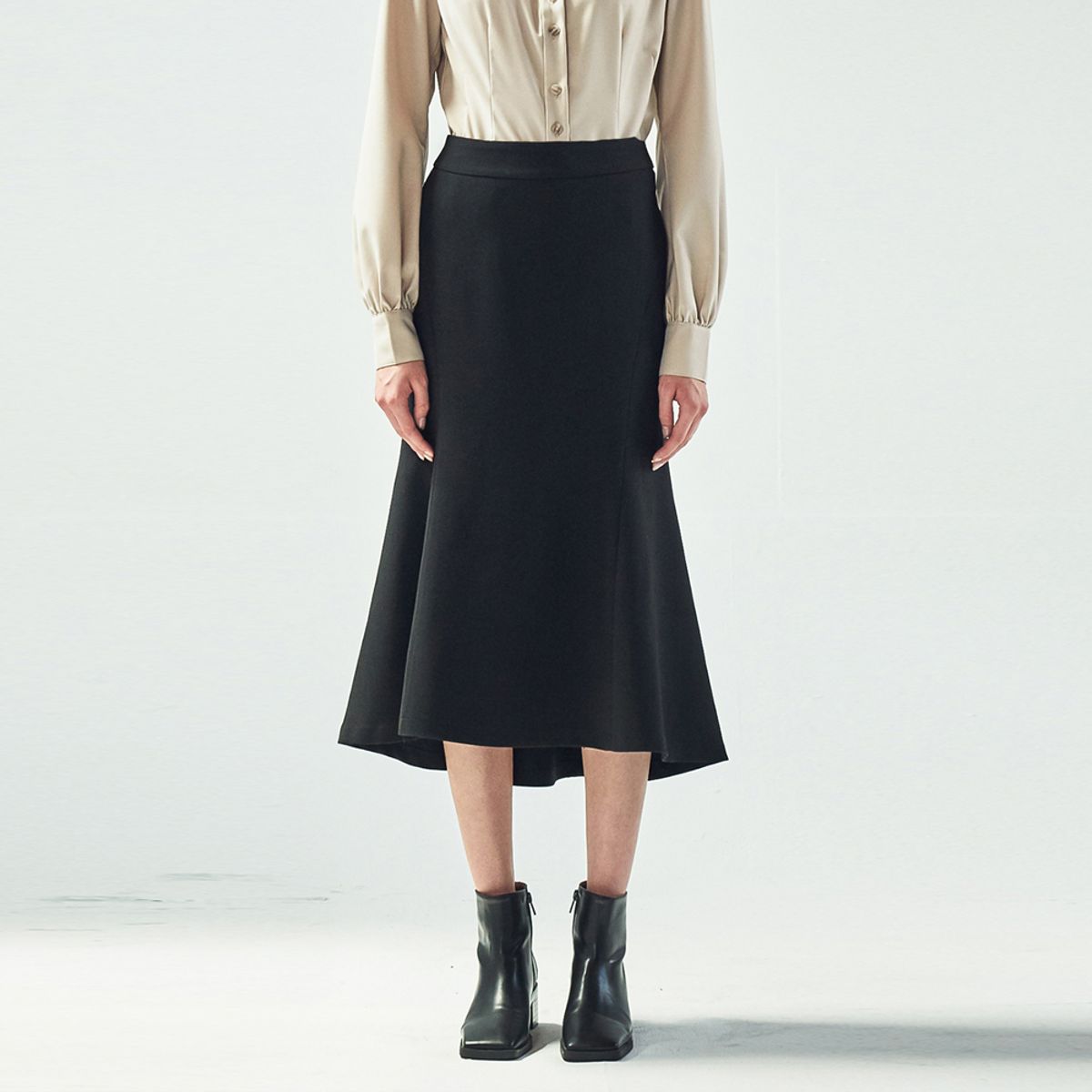 아쿠드(ACUD) MERMAID LINE FLARED SKIRT_BLACK