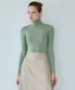 [ESSENTIAL] SLIM TURTLENECK TOP_LIGHT GREEN