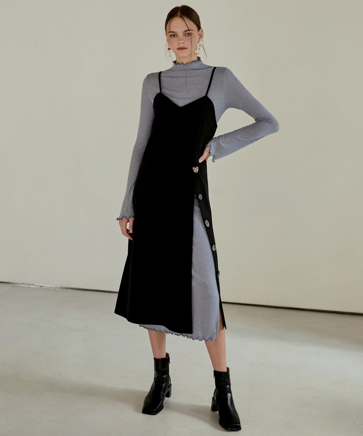에트몽(ETMON) Slip Button Point Dress  Black