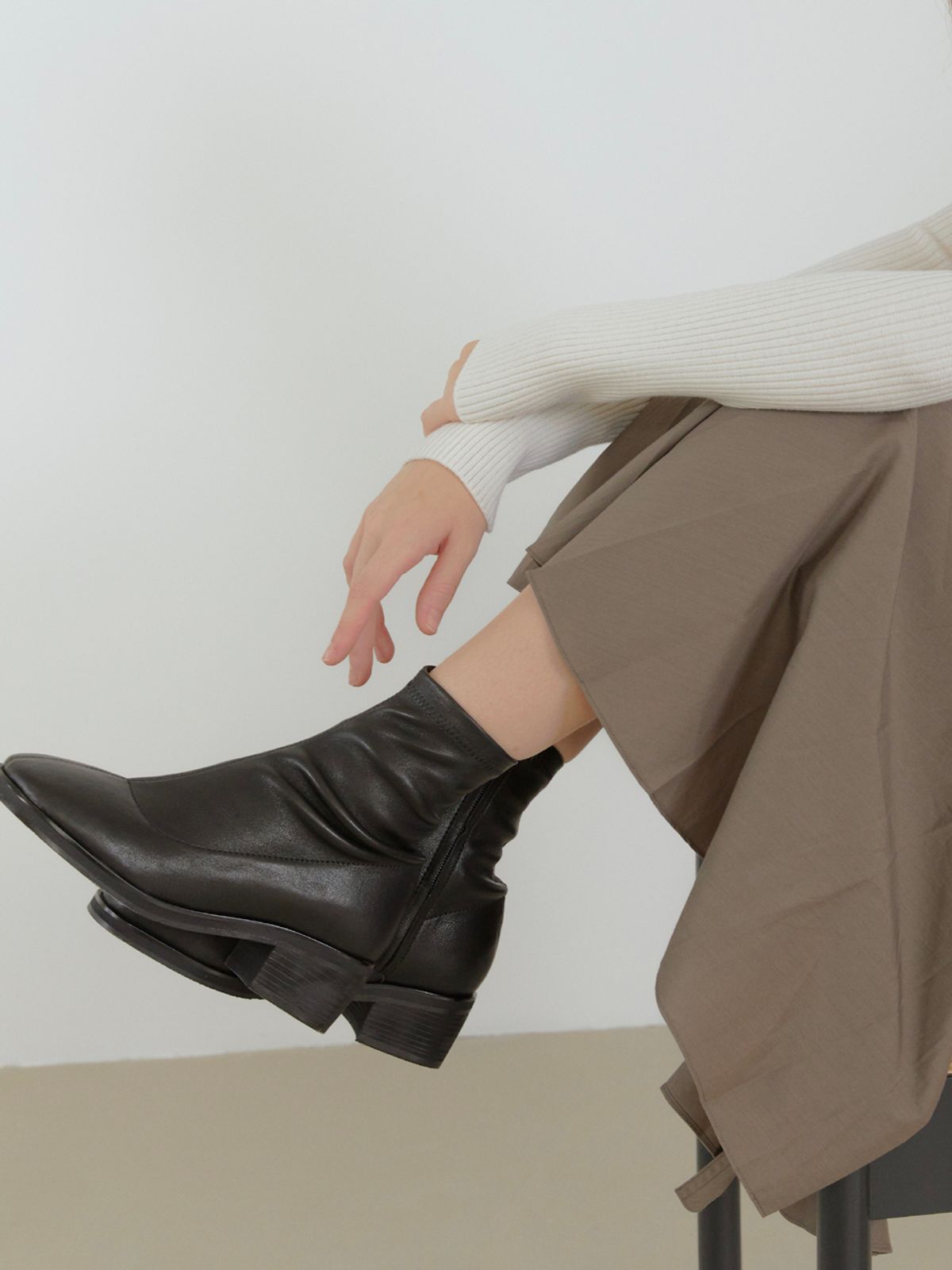 릴리슈(LILYSHOE) baratte ankle boots  - black
