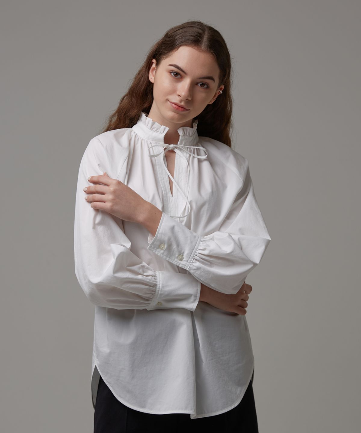 일로일(ILOIL) frill collar blouse - off white