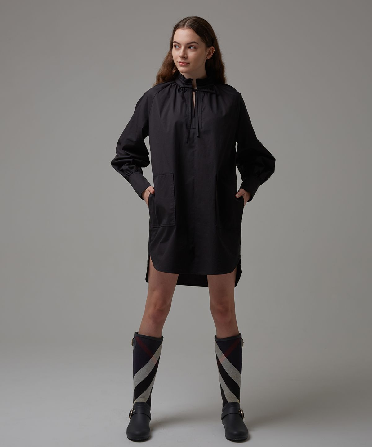 일로일(ILOIL) frill collar mini dress - black