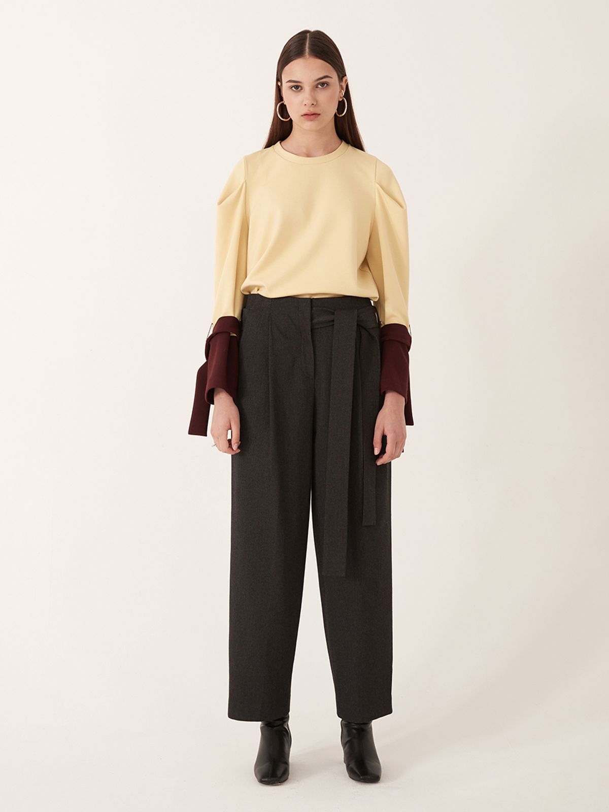 르이엘(LE YIEL) Tuck Detail Long Pants_Melange Grey 턱 디테일 롱 팬츠_멜란지 그레이