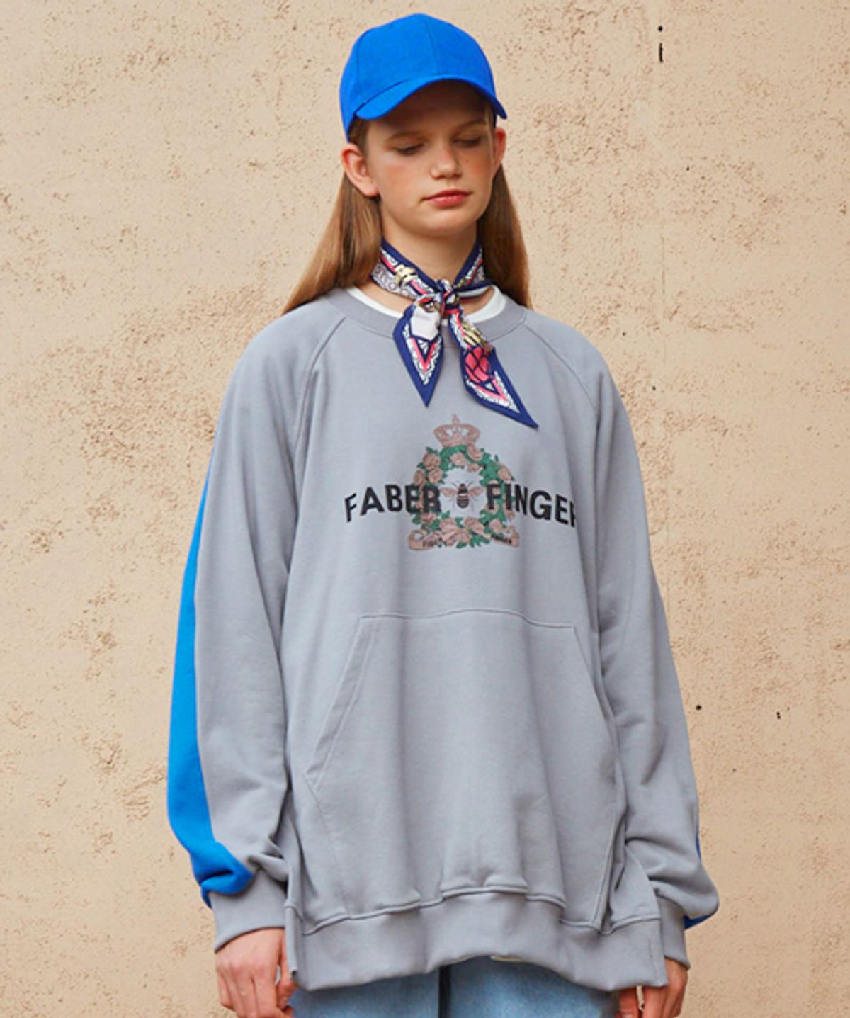 파베르핑거(FABER FINGER) Bee Printing Logo Raglan Sweatshirt_Gray