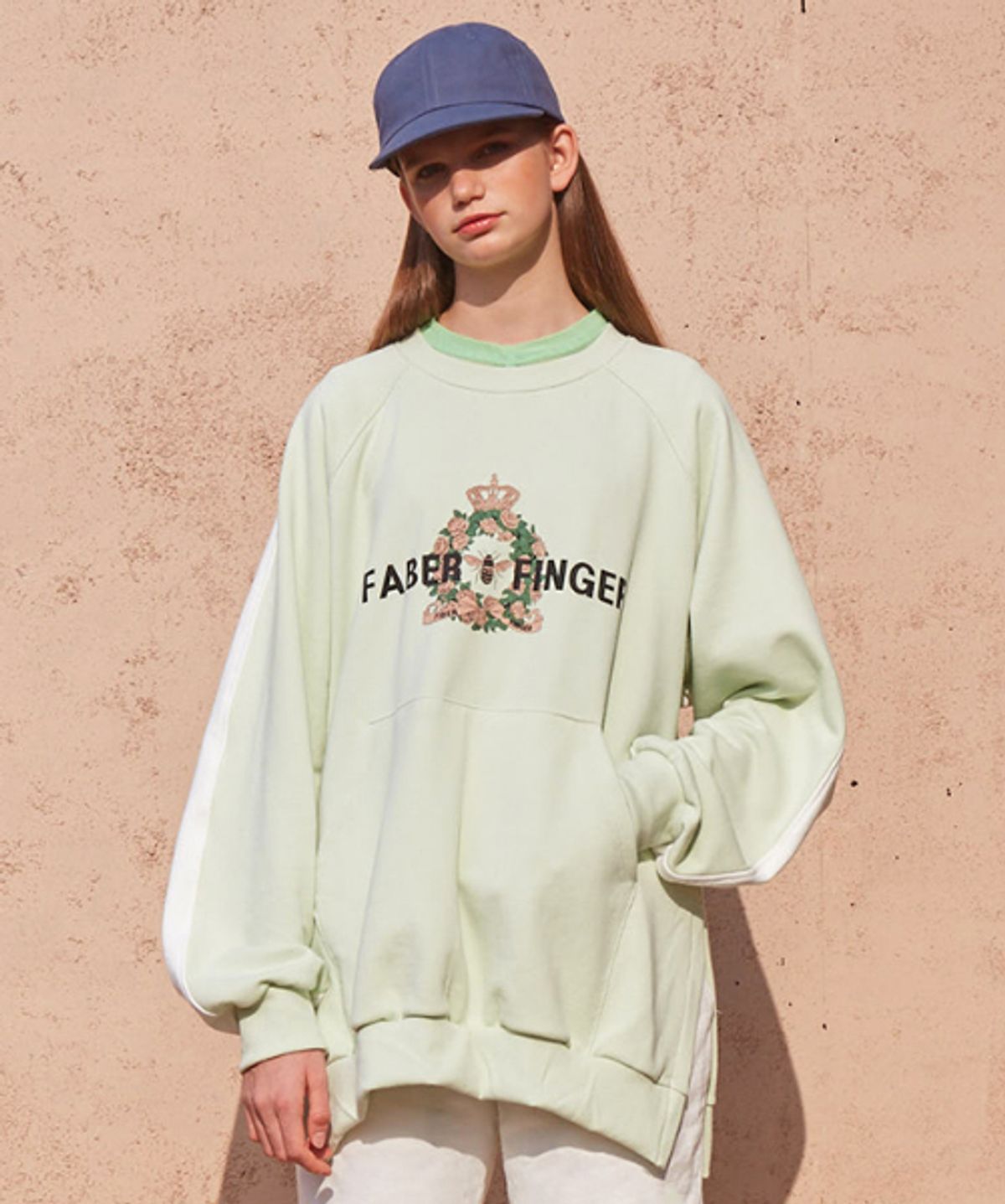 파베르핑거(FABER FINGER) Bee Printing Logo Raglan Sweatshirt_Yello Green