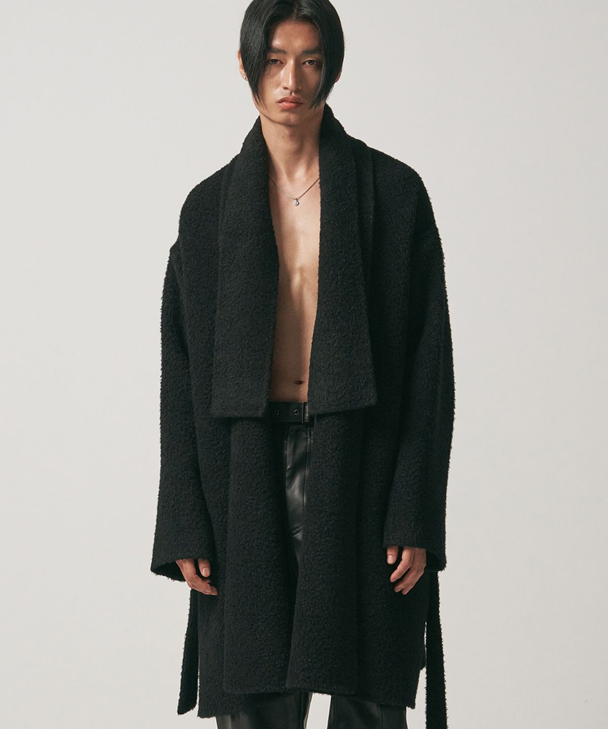 노이어(NOIRER) 22FW 핸드메이드 수리알파카 머플러 코트 (블랙)