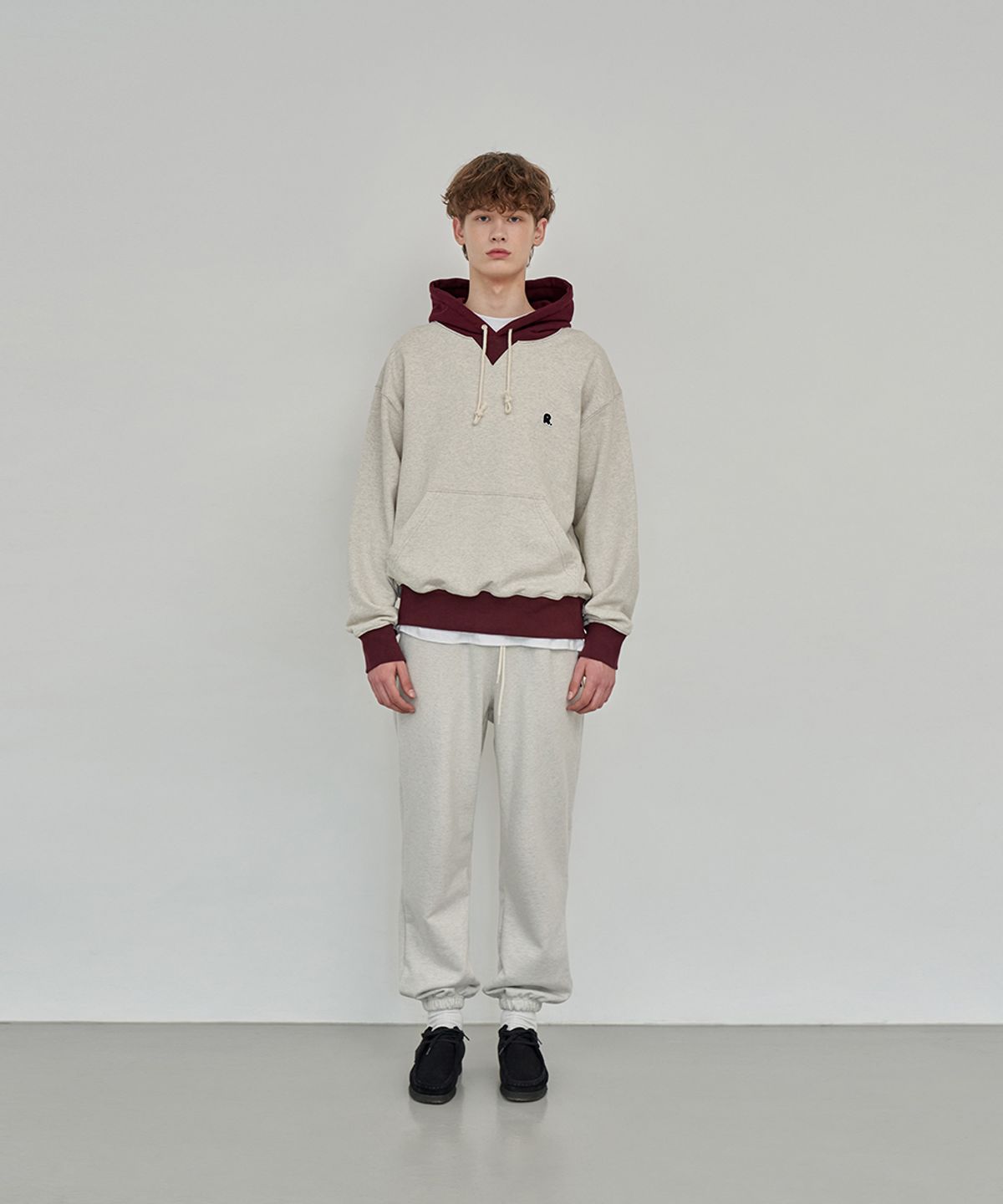 러스티치(RUSTEACH) R SWEAT PANTS