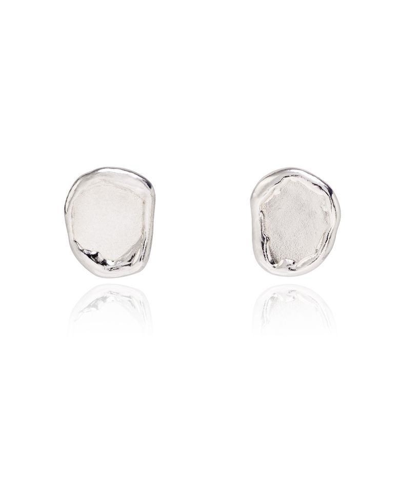 Fluid frame stud Earring