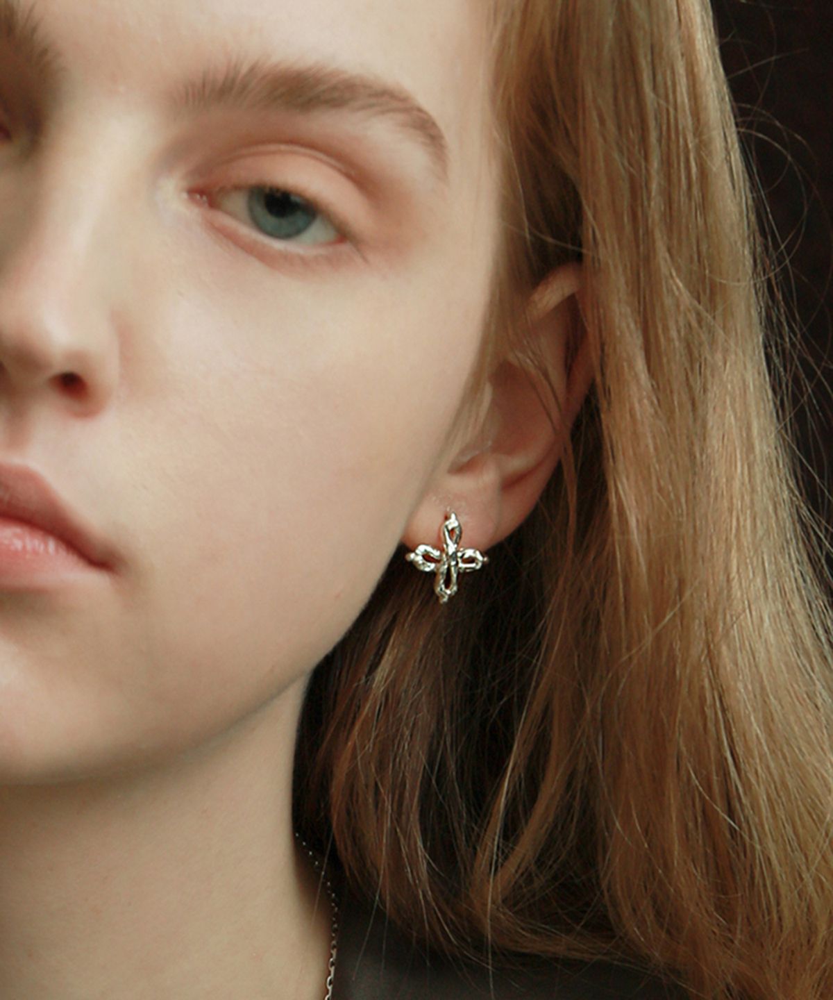 파피(POPPI) Cross symbol earrings no.1