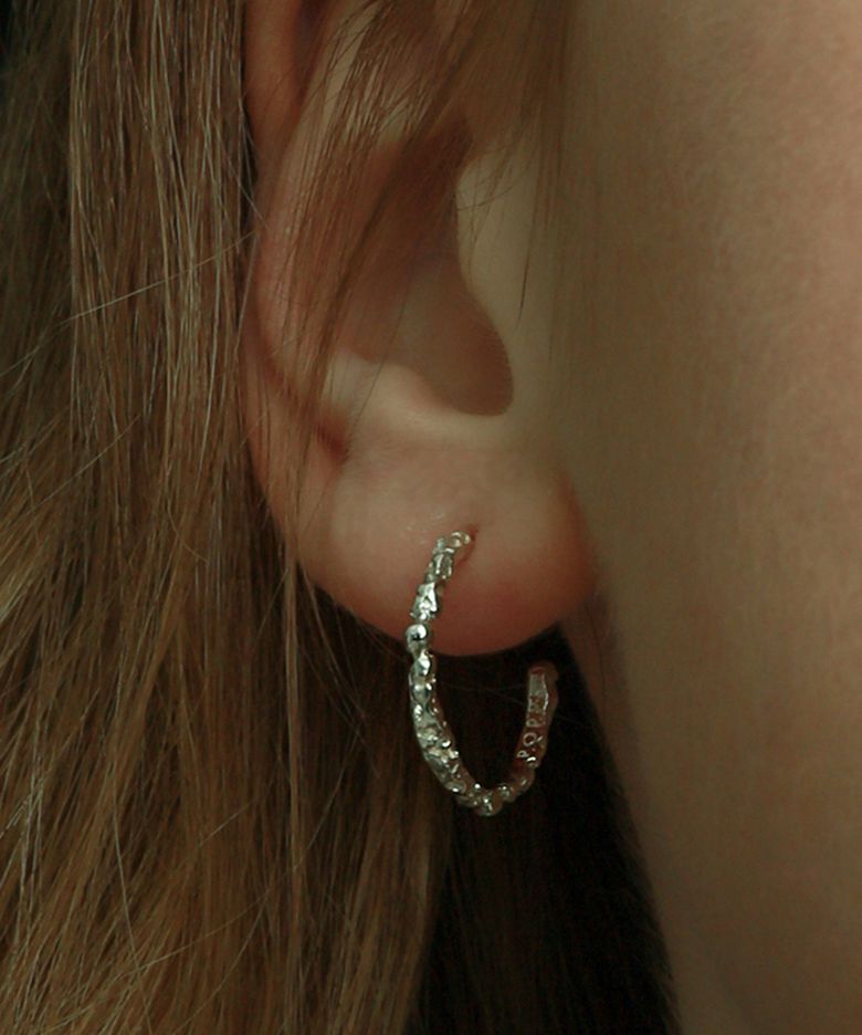 Melting round earrings