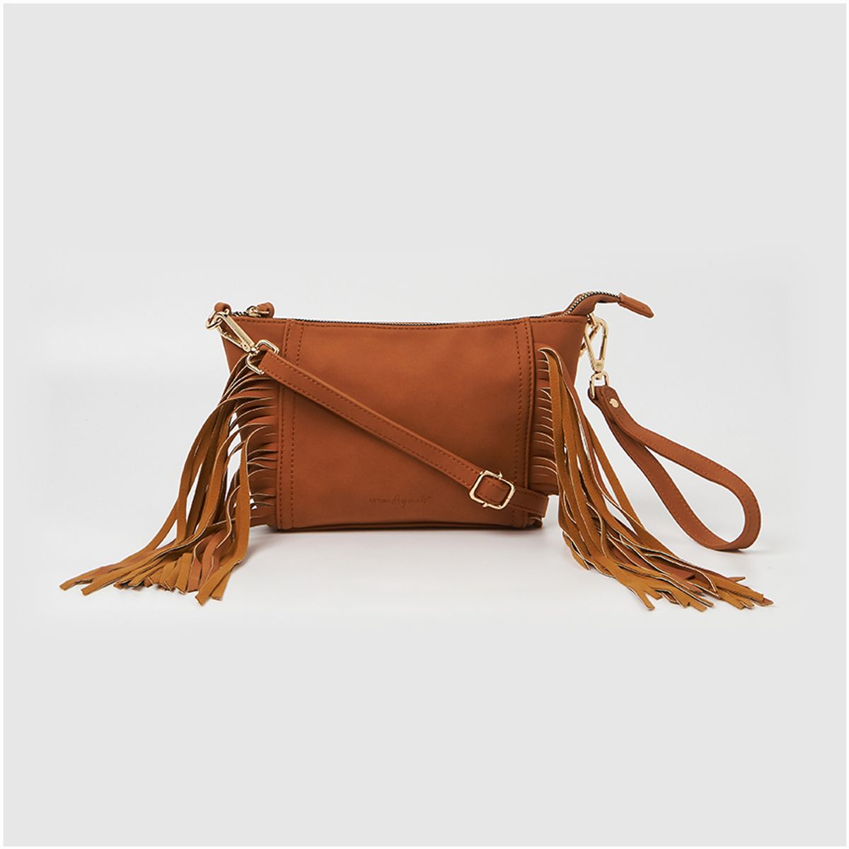 얼반오리지널(URBANORIGINALS) FRINGED BABY CROSSBODY BAG 프린지 베이비 크로스백 탠