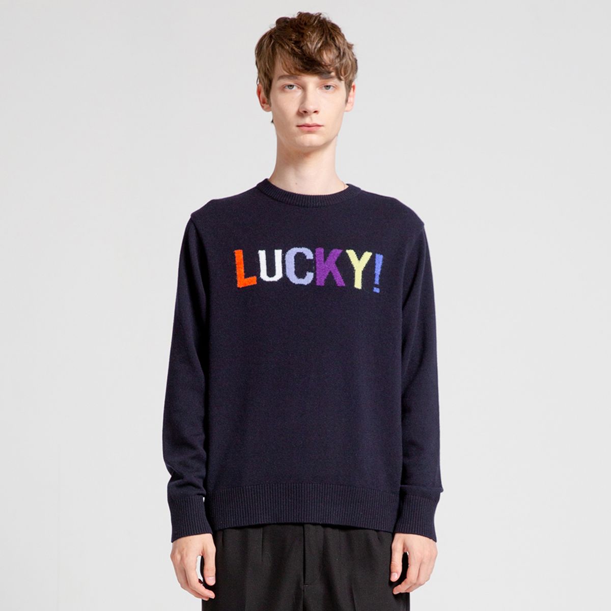 비아봉드비아(VIABON DE VIA) UNISEX_울 100% 럭키 라운드넥 (NAVY)