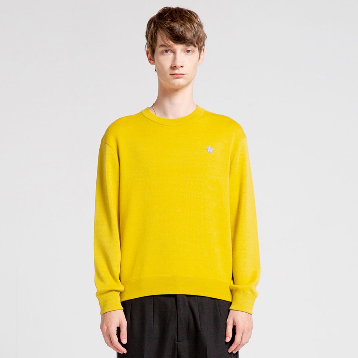 비아봉드비아(VIABON DE VIA) UNISEX_플라워 소프트 코튼 니트 맨투맨 (MUSTARD)