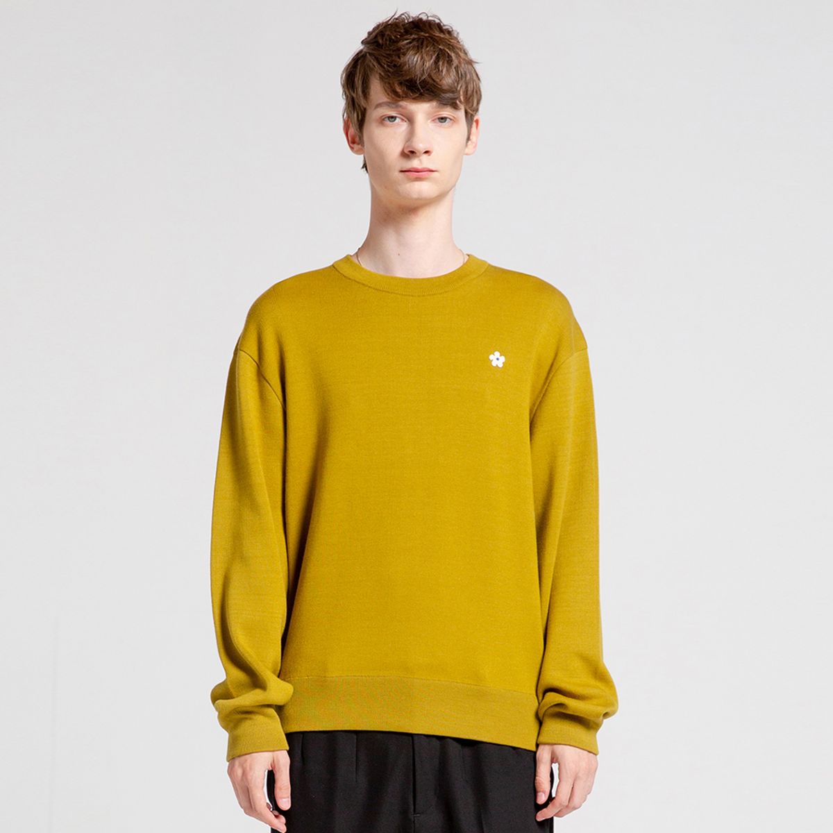 비아봉드비아(VIABON DE VIA) UNISEX_플라워 소프트 코튼 니트 맨투맨 (OLIVE)