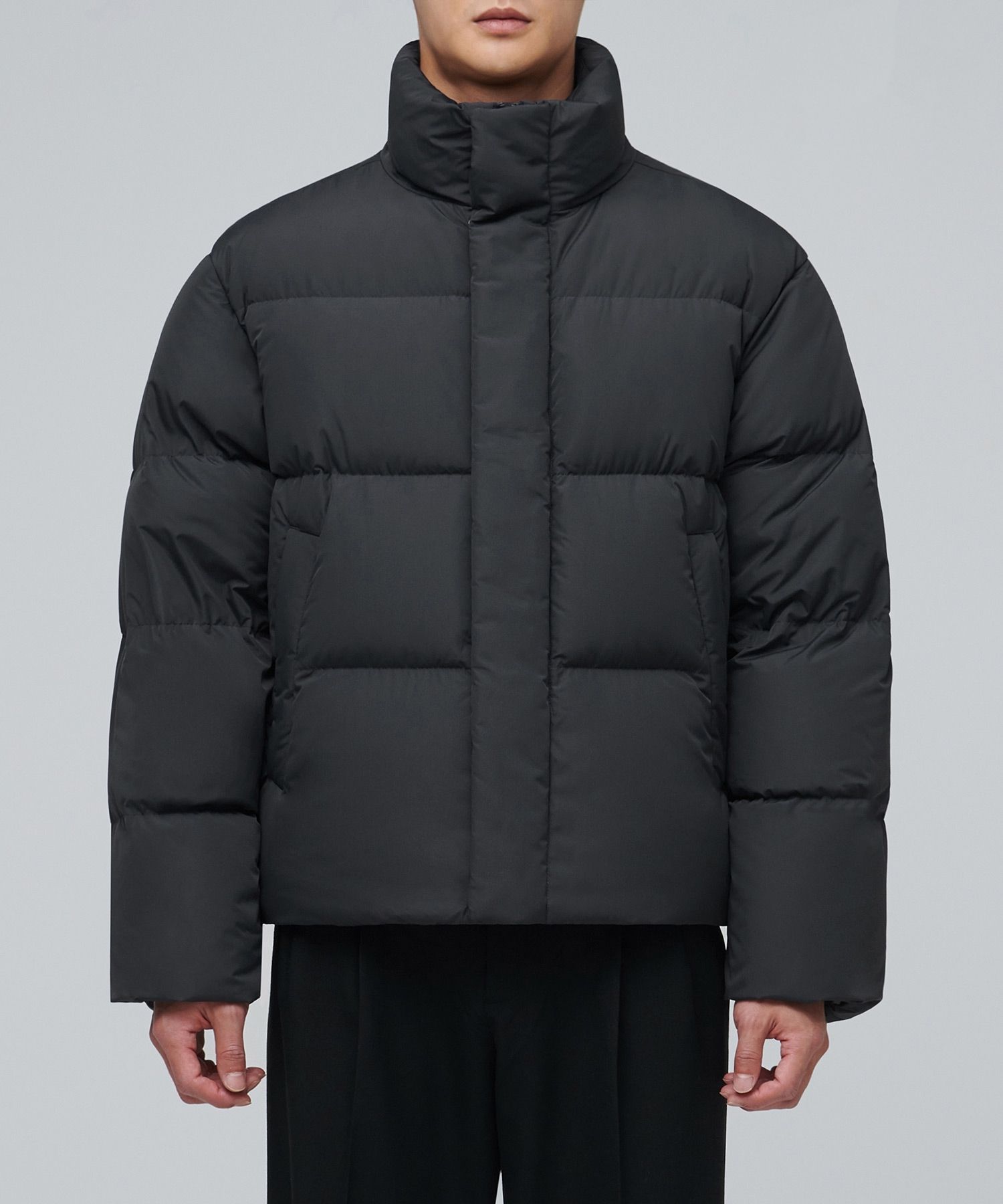GOOSE DOWN SHORT PUFFER JACKET [DARK GRAY]