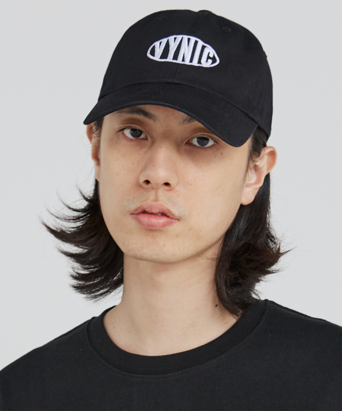 바이닉(VYNIC) 오발 로고 캡 [블랙]