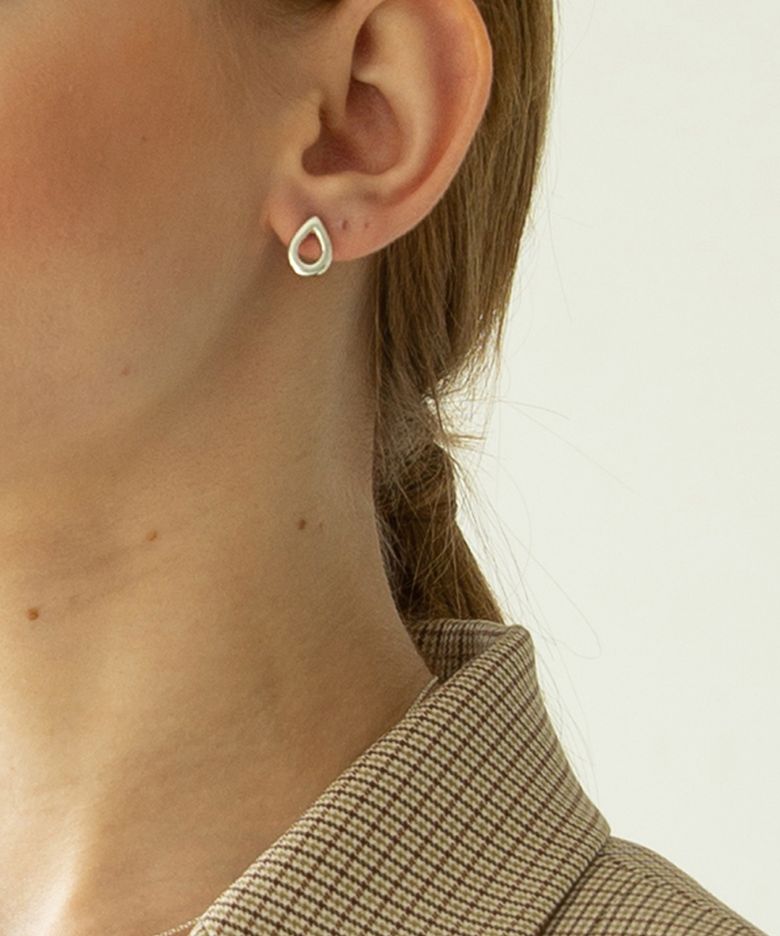 W-drop stud Earring