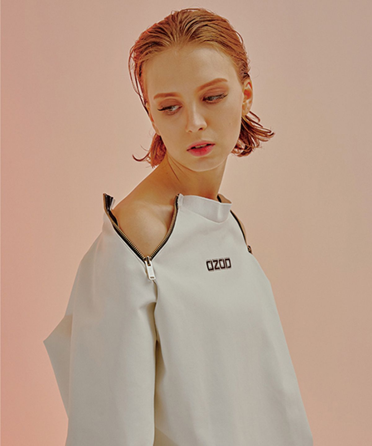 어져드(OZOD) 지퍼 맨투맨