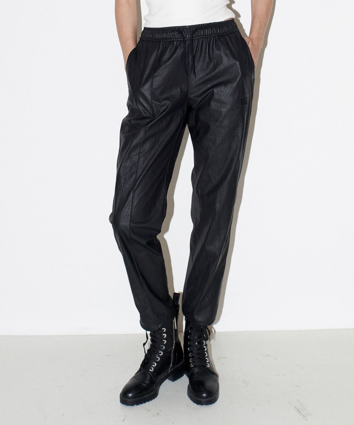 채뉴욕(CHAENEWYORK) Bad Faux leather pants [Black]