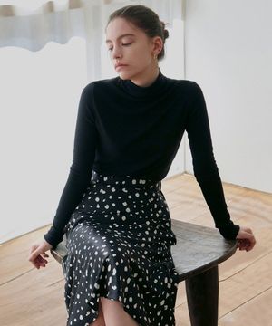 [ESSENTIAL] High Neck Slim Top_Black