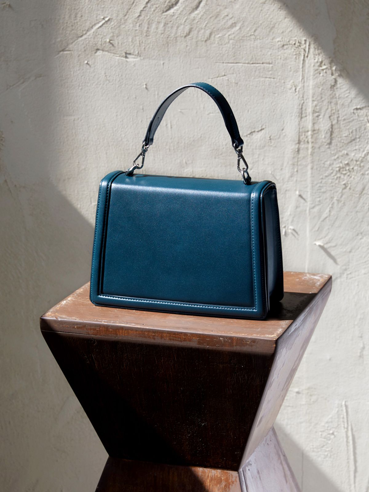 세미코드(SEMICODE) acode mid bag - line dark blue