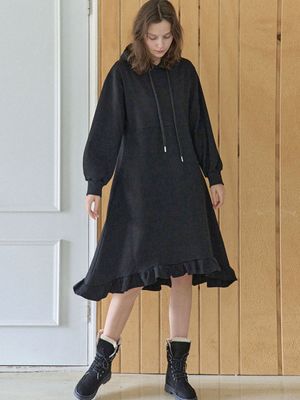 HOODED FRILL LONG DRESS - BLACK