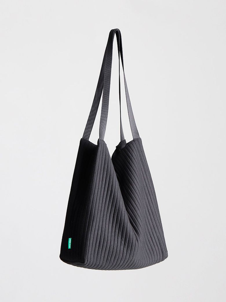 스퀘어 엣지 에코백 47 소프트 블랙 - soft black