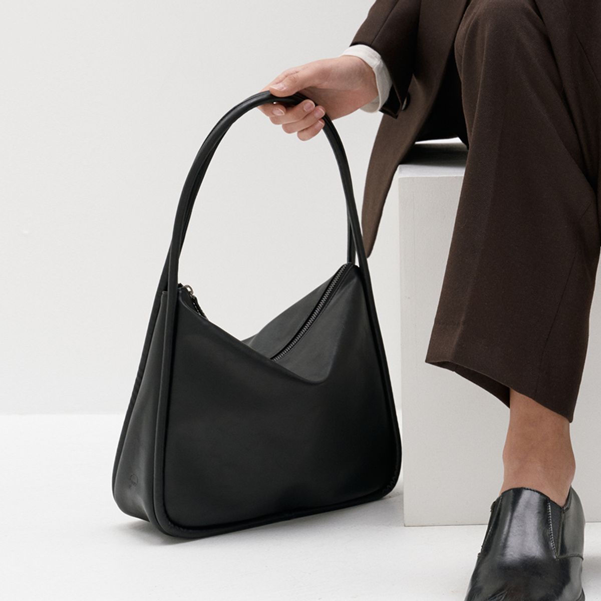 여밈(YEOMIM) ridge bag (black)