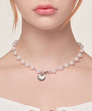 PEARL SHELLFISH NECKLACE