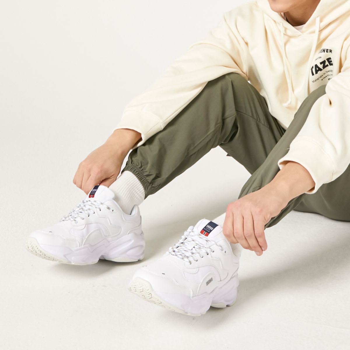 스코노(SKONO) 모로 오리지널 화이트