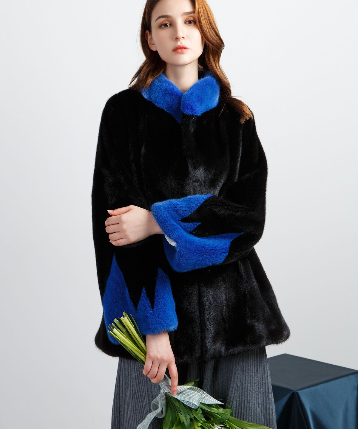 발로레나인(VALORE.9) 스크레치 하프 코트_SCRATCH HALF COAT