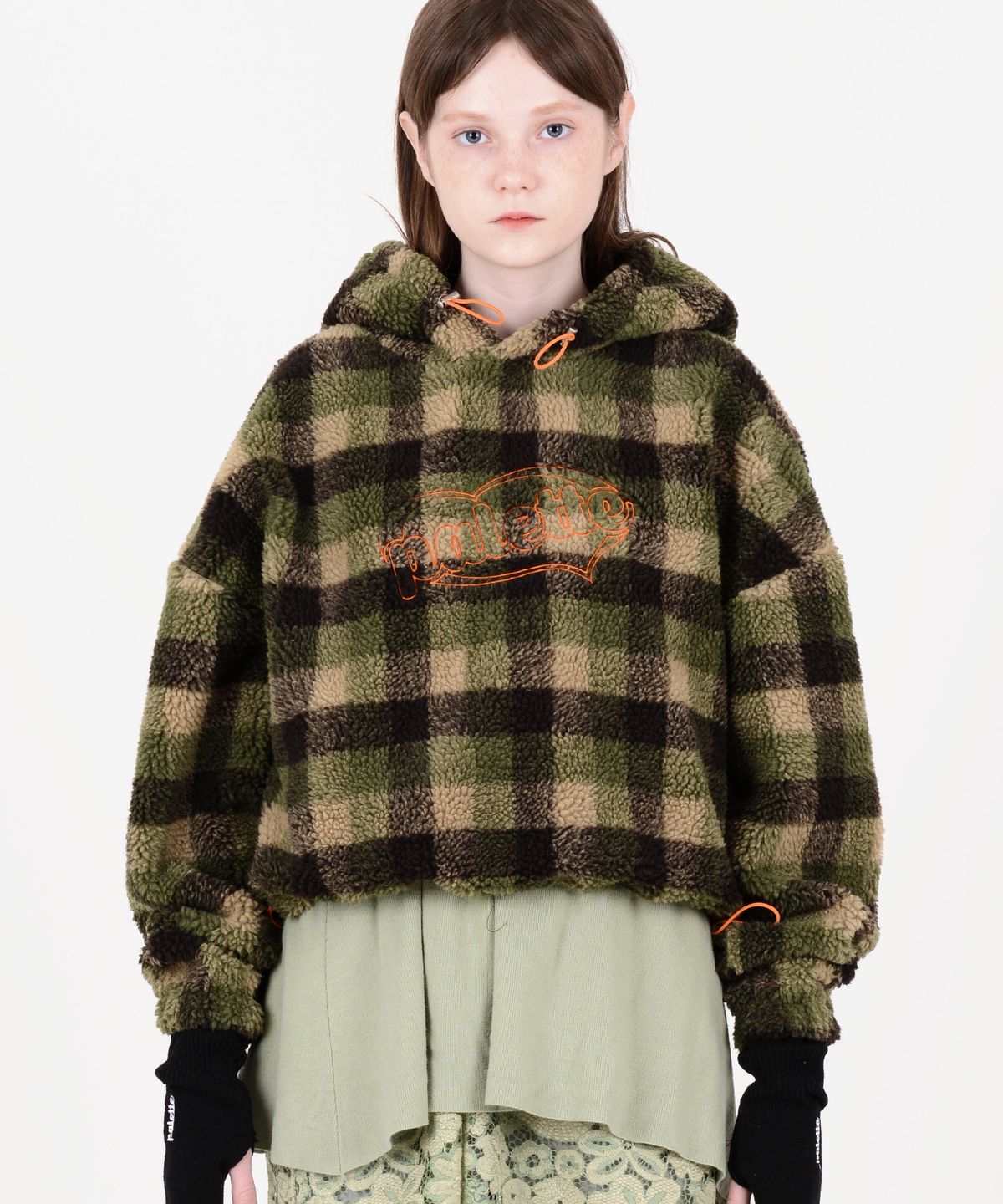 팔레트(PALETTE) SHERPA CHECKER CROP HOODIE (OLIVE)